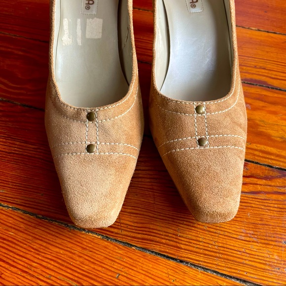 Unisa Camel Colored Suede Pumps, Square Toe, 8 - Picture 5 of 12